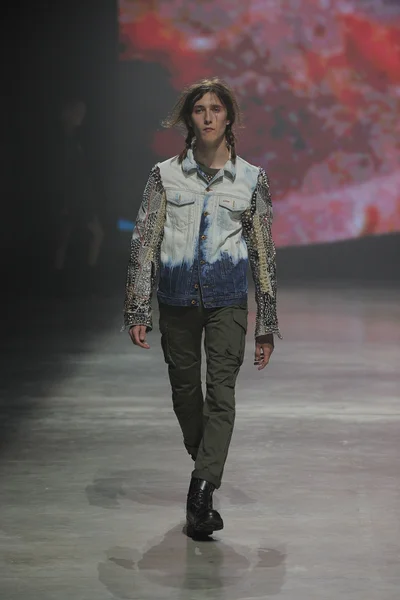 Look 84